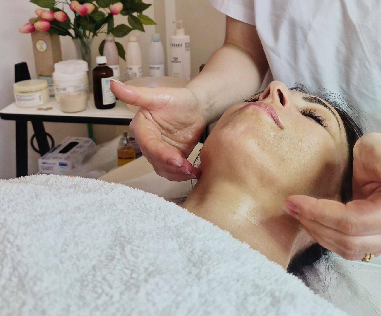 Abilitazione estetica: 900 ore